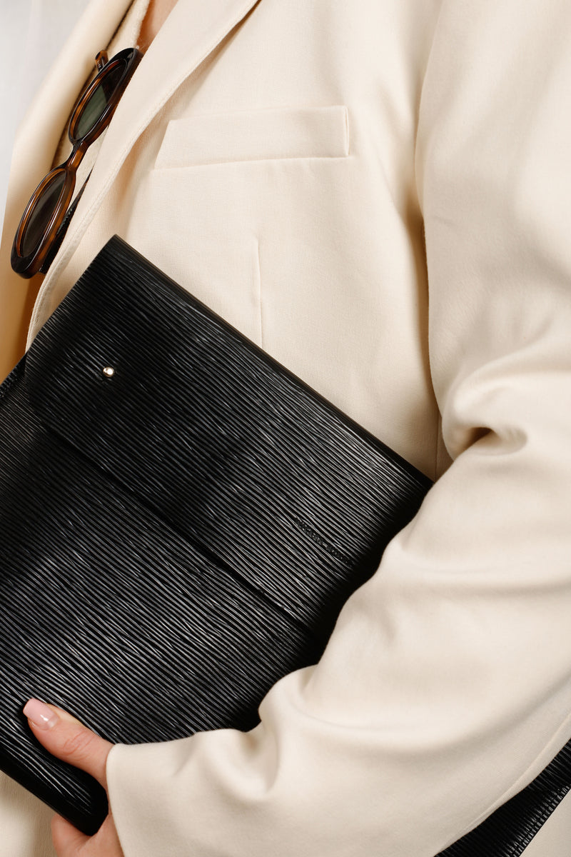 Black Wavy Laptop Case