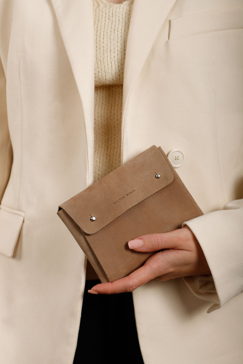 Nutmeg Kuai Medium Pouch